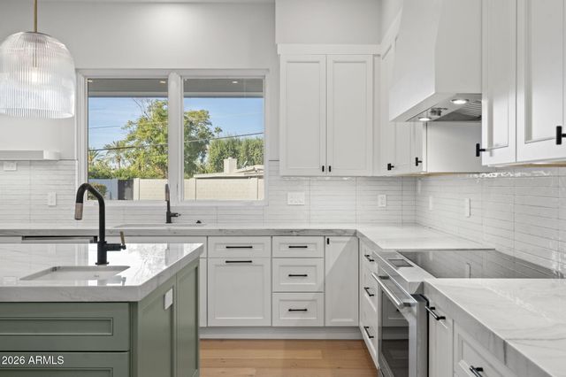 4030 N 54TH Place, Phoenix, AZ 85018