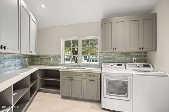 4030 N 54TH Place, Phoenix, AZ 85018