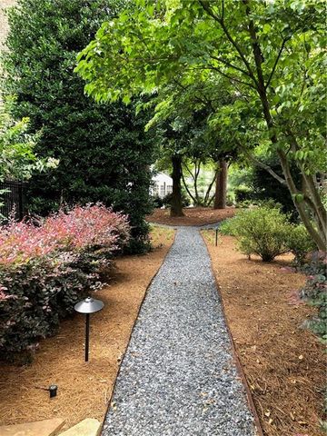 69 Honour Avenue NW, Atlanta, GA 30305