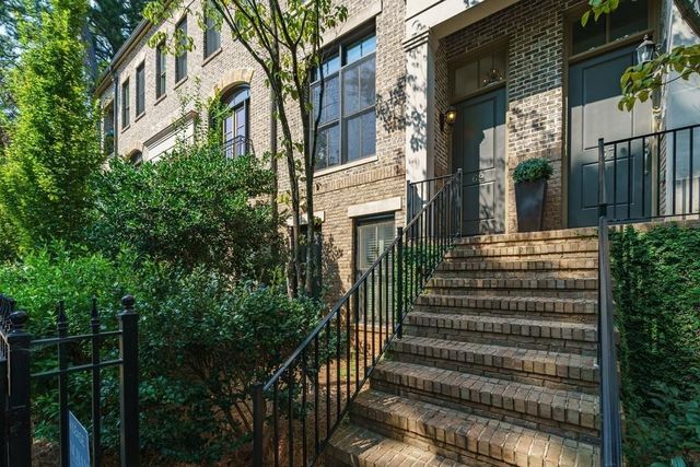 69 Honour Avenue NW, Atlanta, GA 30305