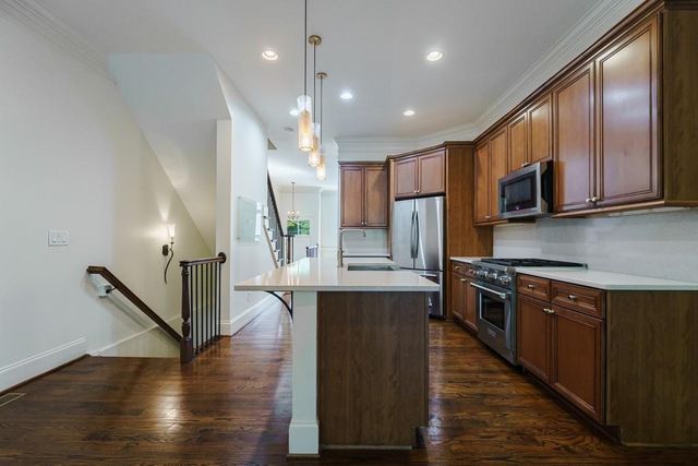 69 Honour Avenue NW, Atlanta, GA 30305