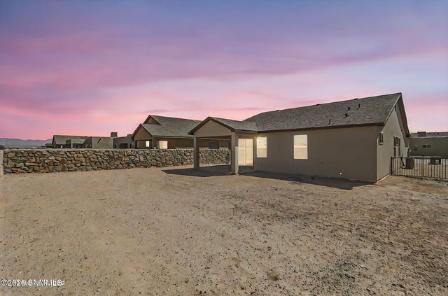 3629 King Fisher Street, Las Cruces, NM 88012
