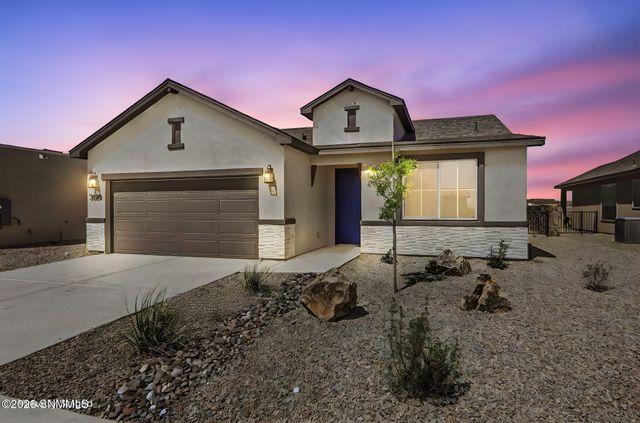 3629 King Fisher Street, Las Cruces, NM 88012