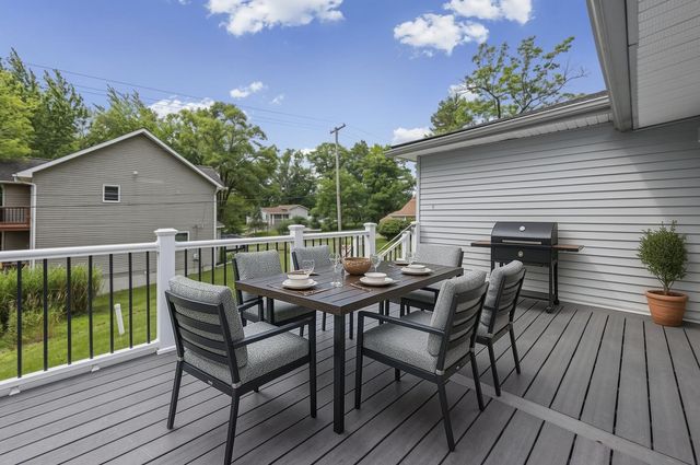 6777 Dandison Boulevard, West Bloomfield Twp, MI 48324