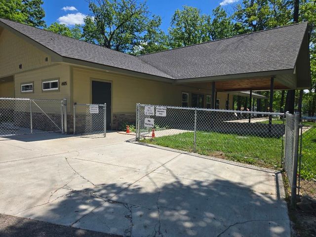 6777 Dandison Boulevard, West Bloomfield Twp, MI 48324