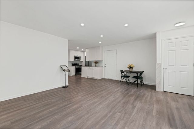 6777 Dandison Boulevard, West Bloomfield Twp, MI 48324