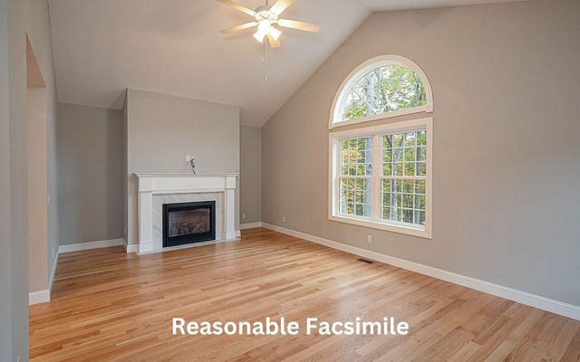 1 Southgate Drive, Londonderry, NH 03053