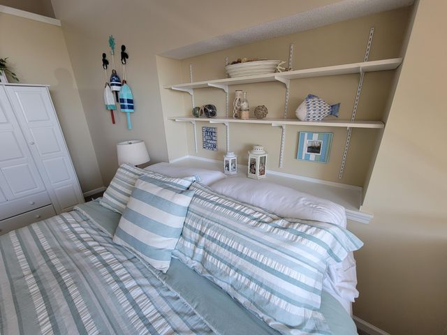 114 Millpoint Drive 14, Spring Lake Vllg, MI 49456