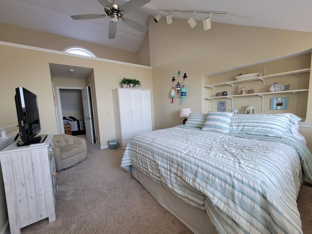 114 Millpoint Drive 14, Spring Lake Vllg, MI 49456