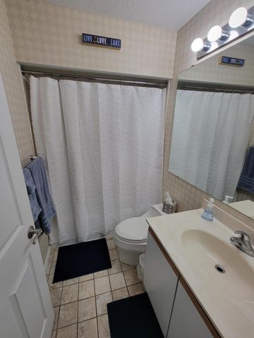 114 Millpoint Drive 14, Spring Lake Vllg, MI 49456