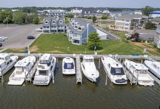 114 Millpoint Drive 14, Spring Lake Vllg, MI 49456