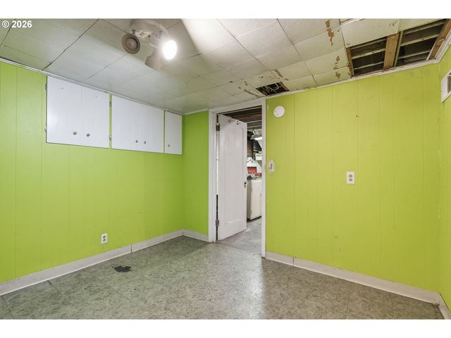 1915 Se 21ST Ave, Portland, OR 97214