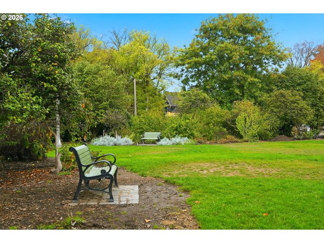 1915 Se 21ST Ave, Portland, OR 97214