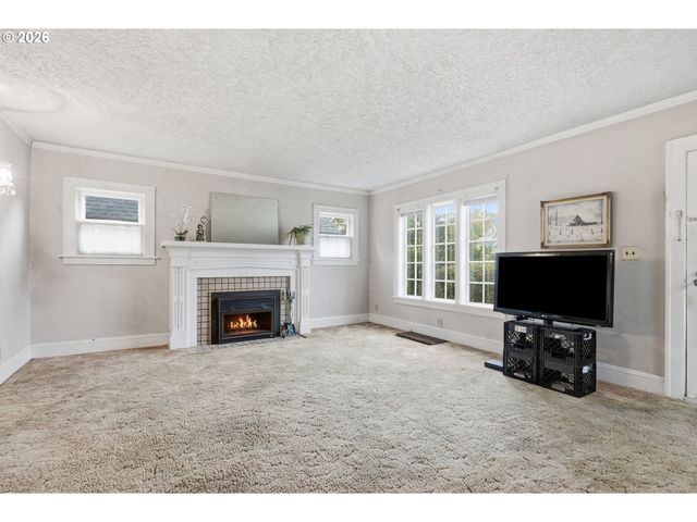 1915 Se 21ST Ave, Portland, OR 97214