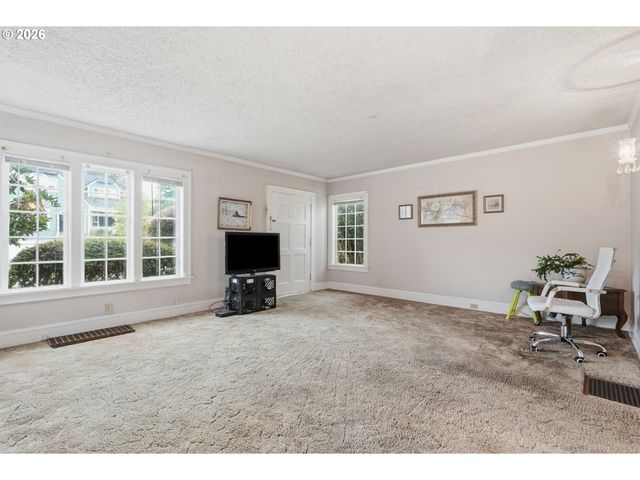 1915 Se 21ST Ave, Portland, OR 97214