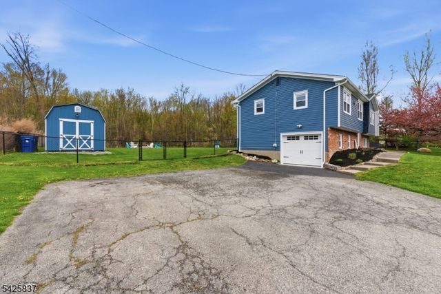 87 Mudtown Rd, Wantage Twp., NJ 07461