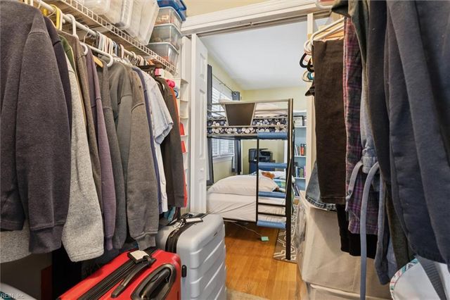 17 Bosch LN, Newport News, VA 23606