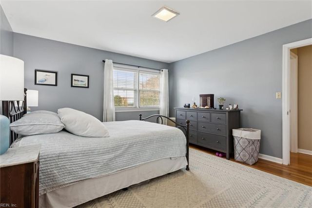 17 Bosch LN, Newport News, VA 23606