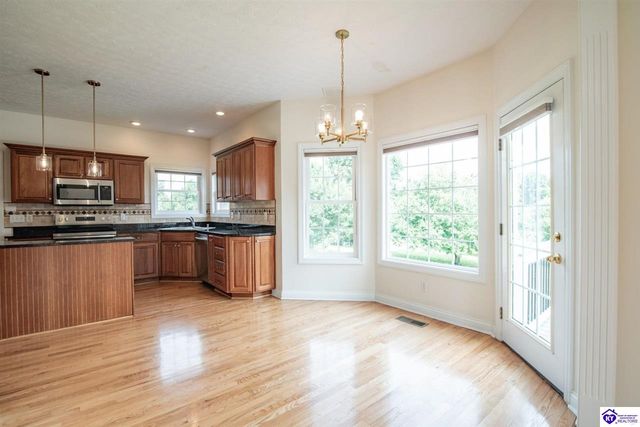 427 Deer Run Way, Elizabethtown, KY 42701