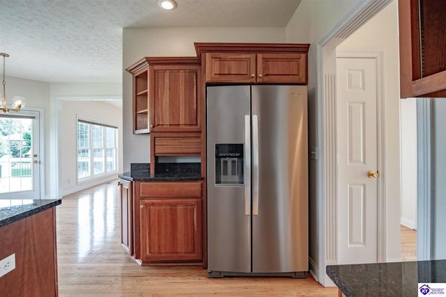 427 Deer Run Way, Elizabethtown, KY 42701