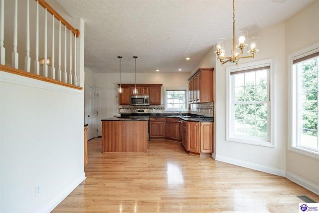 427 Deer Run Way, Elizabethtown, KY 42701