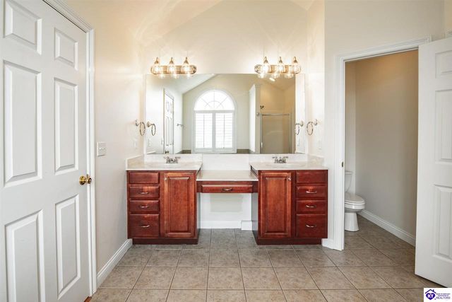427 Deer Run Way, Elizabethtown, KY 42701