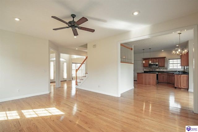 427 Deer Run Way, Elizabethtown, KY 42701