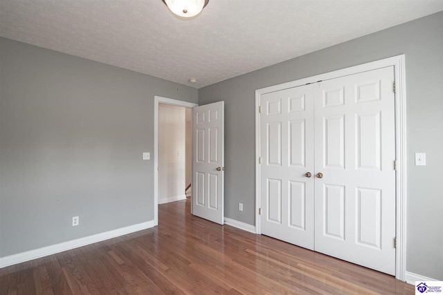 427 Deer Run Way, Elizabethtown, KY 42701