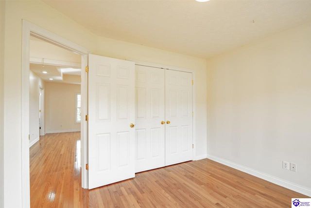 427 Deer Run Way, Elizabethtown, KY 42701