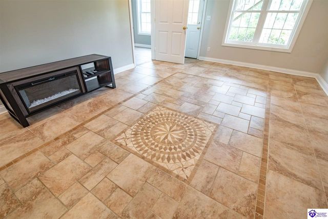 427 Deer Run Way, Elizabethtown, KY 42701