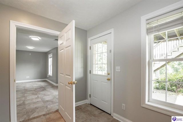427 Deer Run Way, Elizabethtown, KY 42701