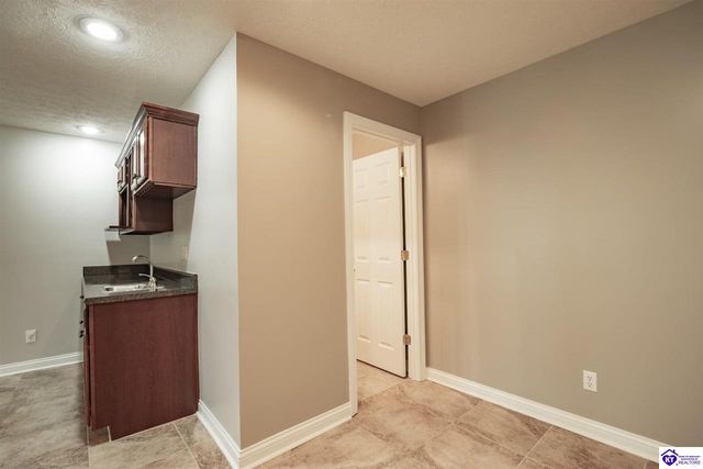427 Deer Run Way, Elizabethtown, KY 42701
