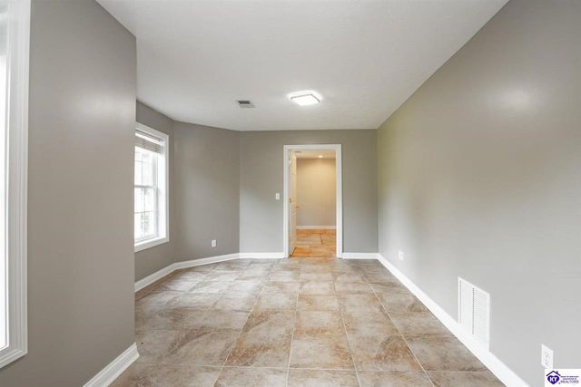 427 Deer Run Way, Elizabethtown, KY 42701