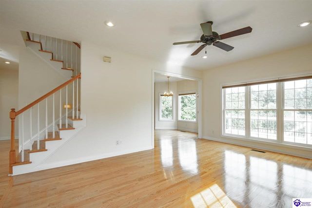427 Deer Run Way, Elizabethtown, KY 42701