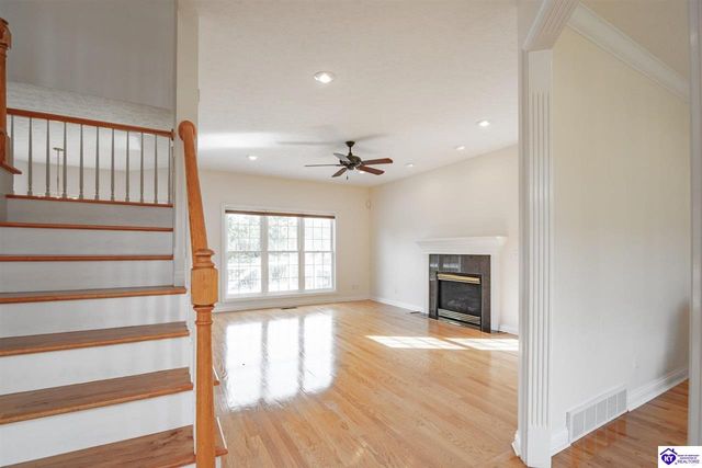 427 Deer Run Way, Elizabethtown, KY 42701