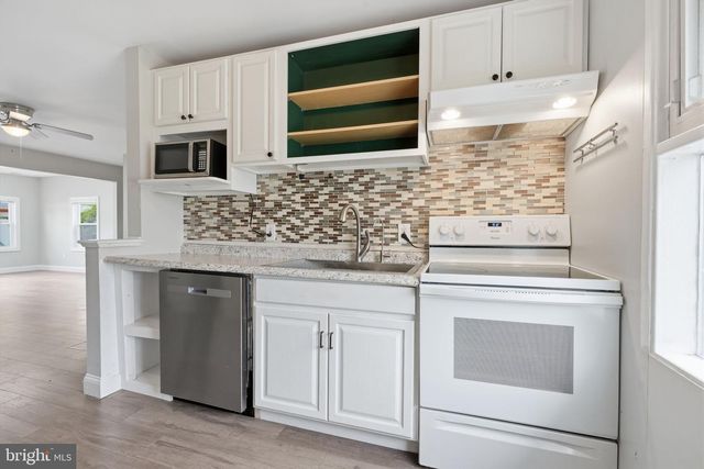 55 NATURE LN, Levittown, PA 19054