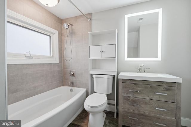 55 NATURE LN, Levittown, PA 19054