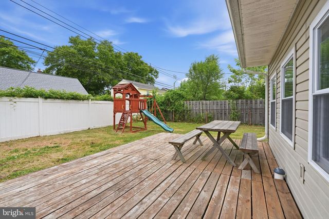 55 NATURE LN, Levittown, PA 19054