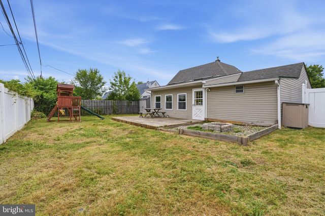 55 NATURE LN, Levittown, PA 19054