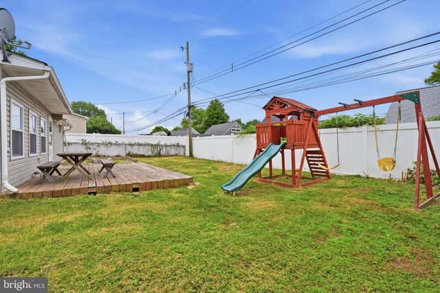 55 NATURE LN, Levittown, PA 19054