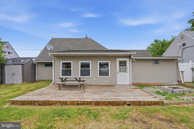 55 NATURE LN, Levittown, PA 19054