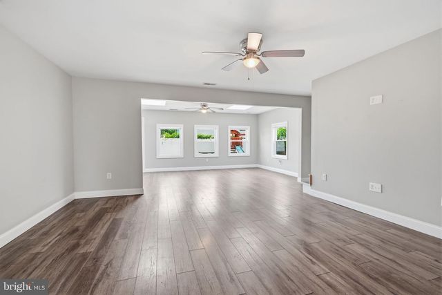 55 NATURE LN, Levittown, PA 19054