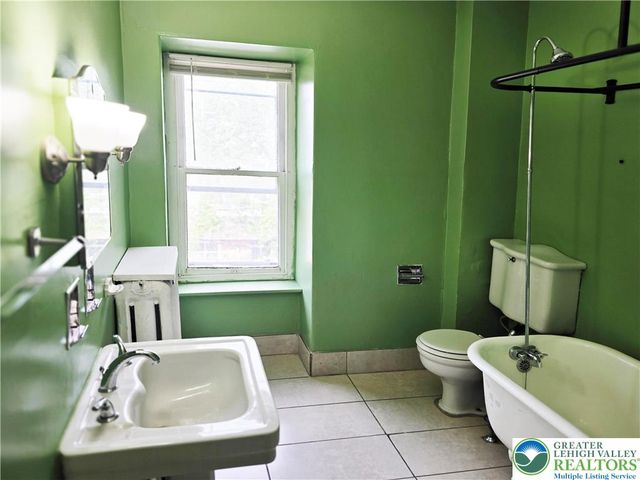 125 North 8th Street, Allentown City, PA 18101
