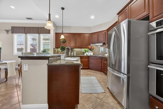 2833 Bickleigh Loop, Roseville, CA 95747