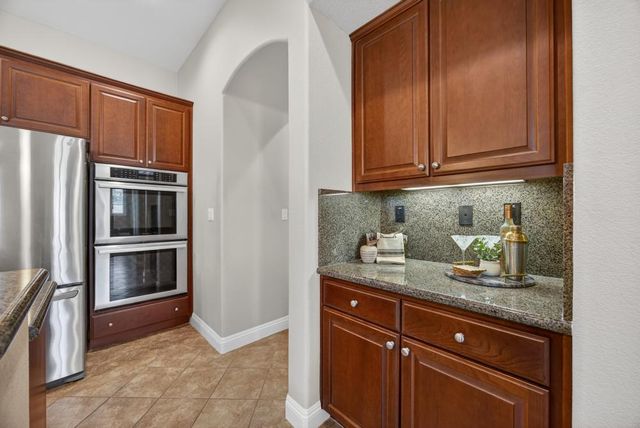 2833 Bickleigh Loop, Roseville, CA 95747