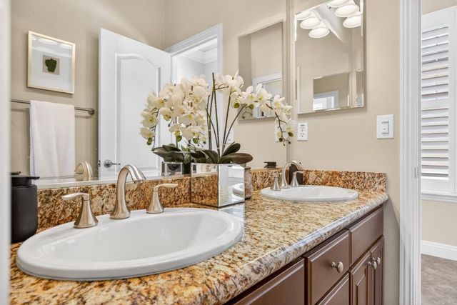 2833 Bickleigh Loop, Roseville, CA 95747