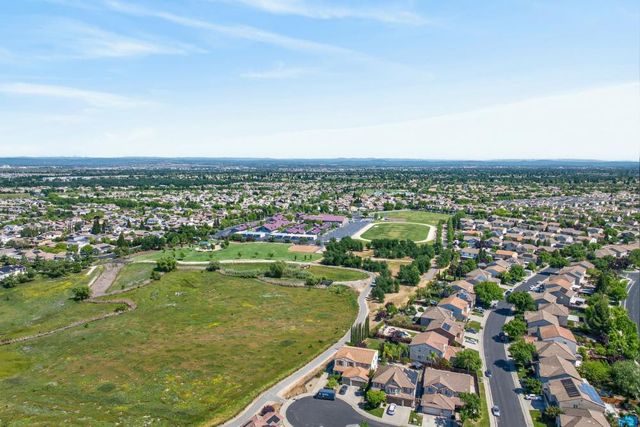 2833 Bickleigh Loop, Roseville, CA 95747