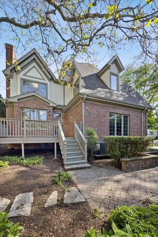 417 W 9th Street, Hinsdale, IL 60521