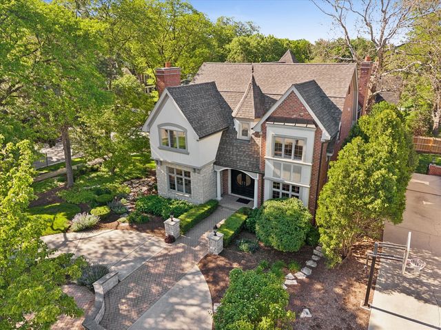 417 W 9th Street, Hinsdale, IL 60521