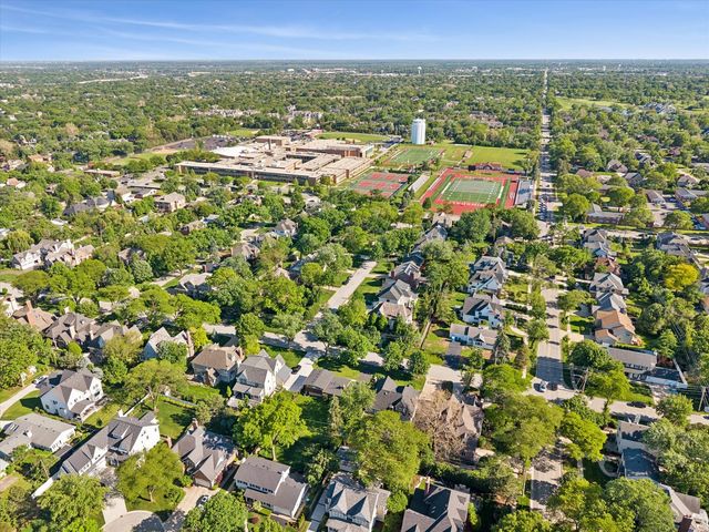 417 W 9th Street, Hinsdale, IL 60521